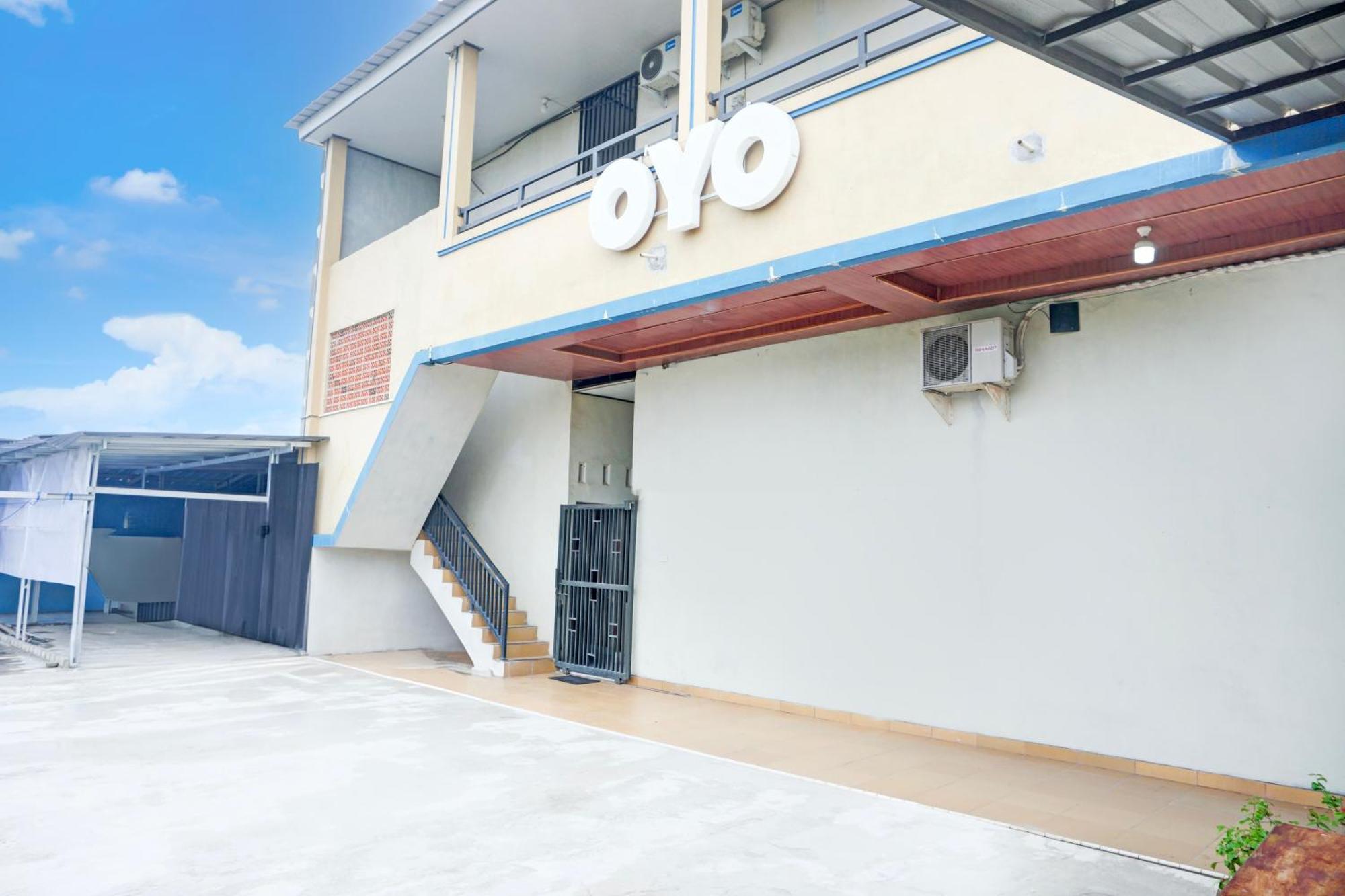 Hotel O Sukarame Near Universitas Islam Negeri Raden Intan Lampun Formerly Hotel Wisma Tri Handayani Бандар Лампунг Екстериор снимка